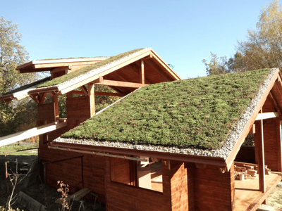 Ukázka realizace zelené střechy v Křivoklátu